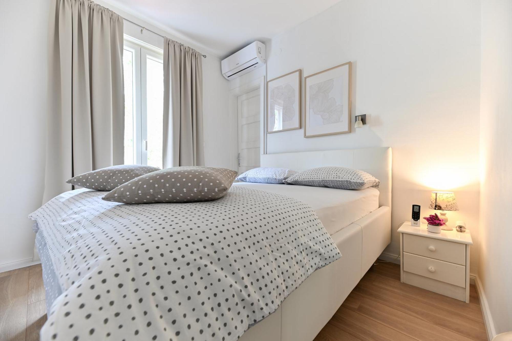 Near Zadar City Center Apartment With Free Parking And Air Condition In Each Room Eksteriør billede