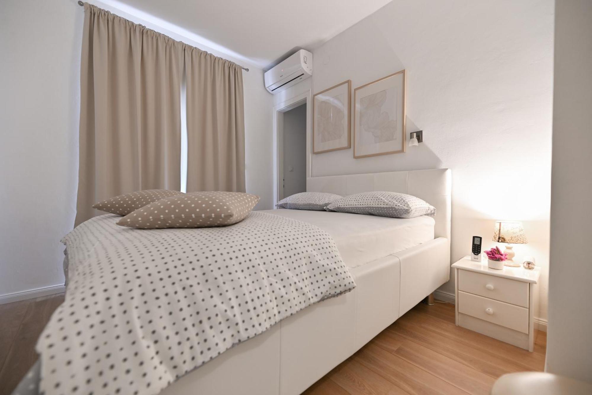 Near Zadar City Center Apartment With Free Parking And Air Condition In Each Room Eksteriør billede