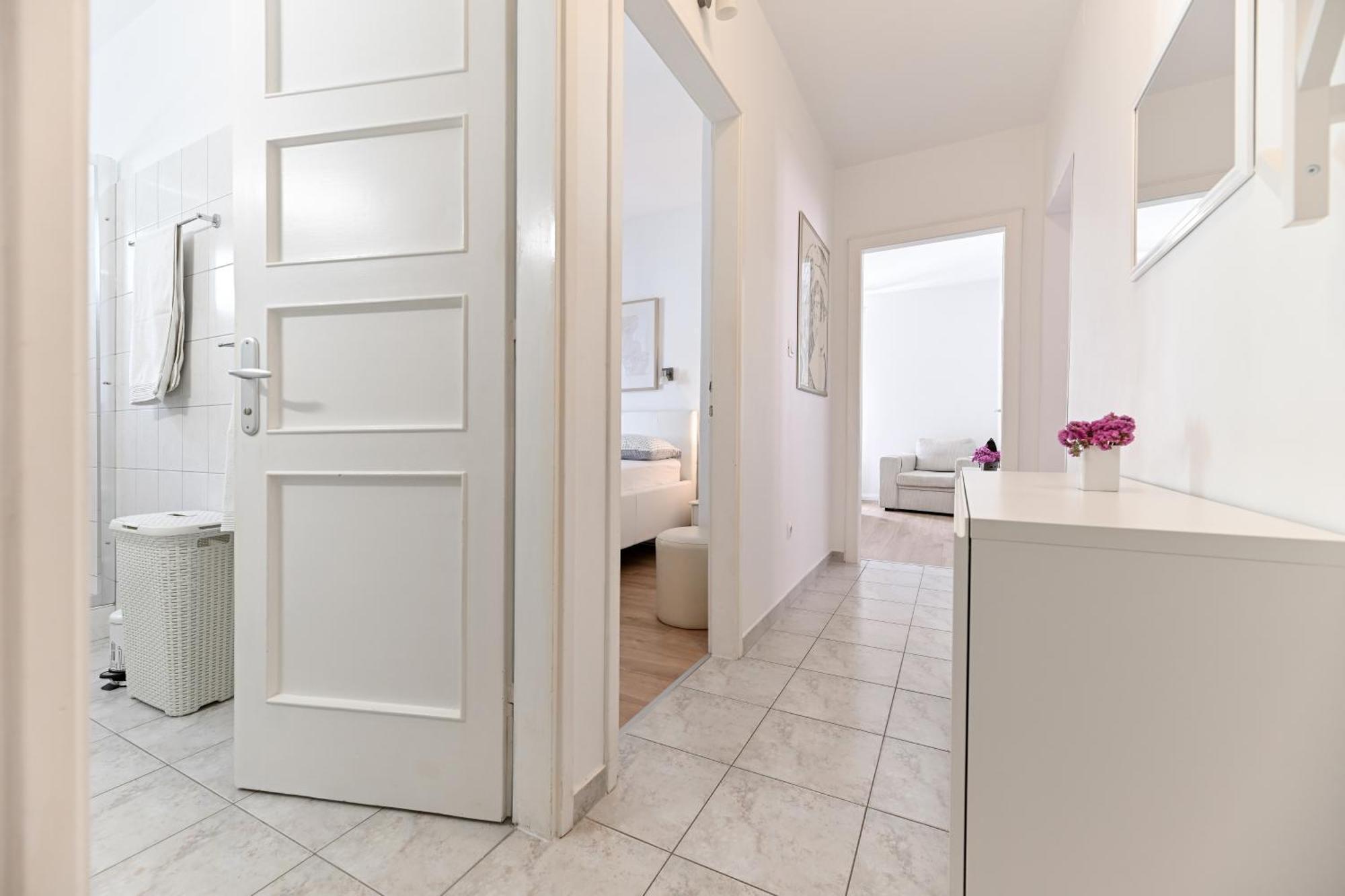 Near Zadar City Center Apartment With Free Parking And Air Condition In Each Room Eksteriør billede